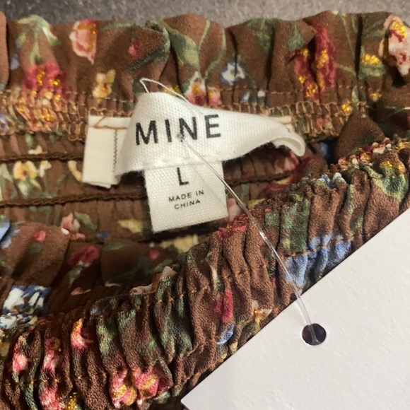 Women’s Sz L floral smocked top - Picture 3 of 5